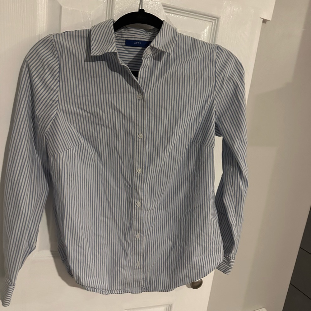 Women’s button down